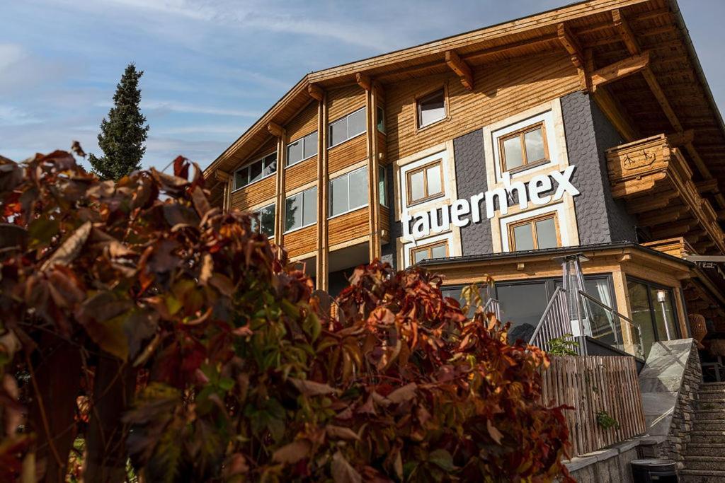 Hotel Restaurant Tauernhex Piesendorf Exterior photo